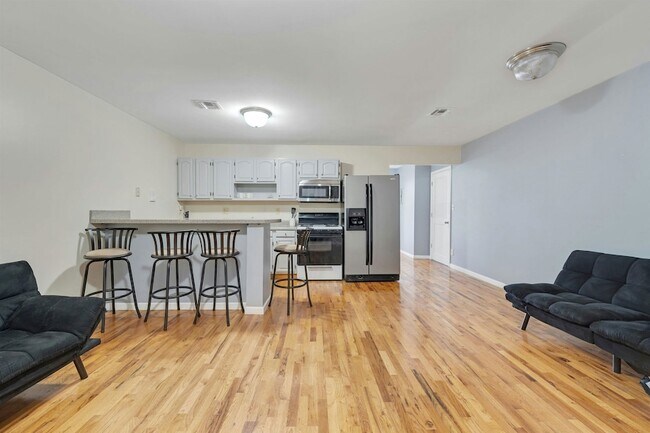 Foto del edificio - 4413 Park Ave