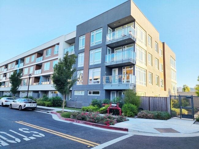 Foto del edificio - 5933 Sunstone Dr