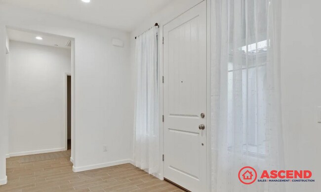 Foto del edificio - Beautiful 3-Bedroom Home in desired Highgate Community with Pool & Full Appliances!