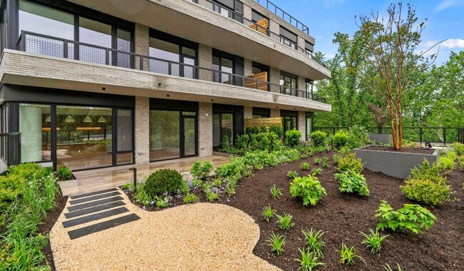 Building Photo - Ravel and Royale