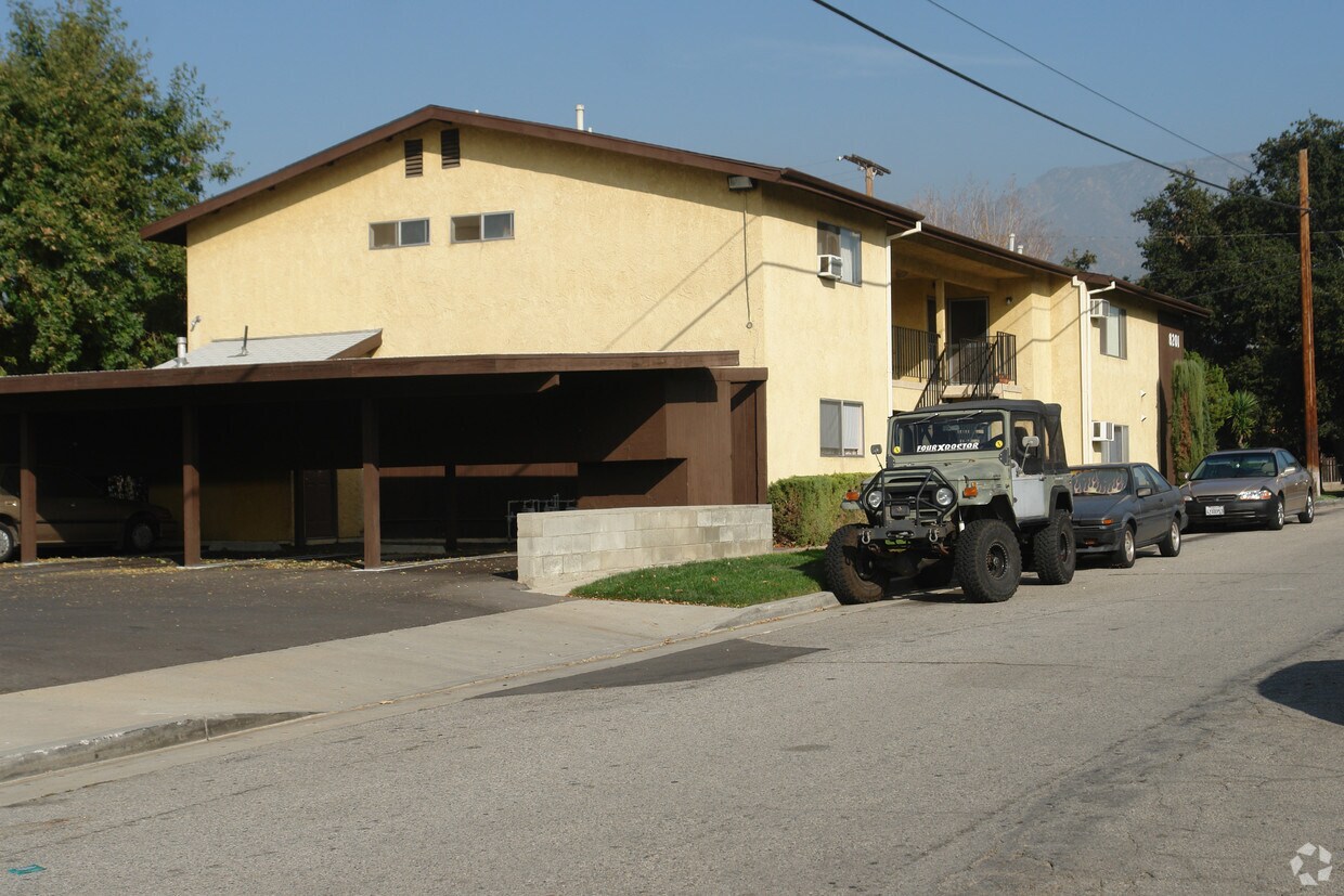 Foto del edificio - 8201 Wyngate St