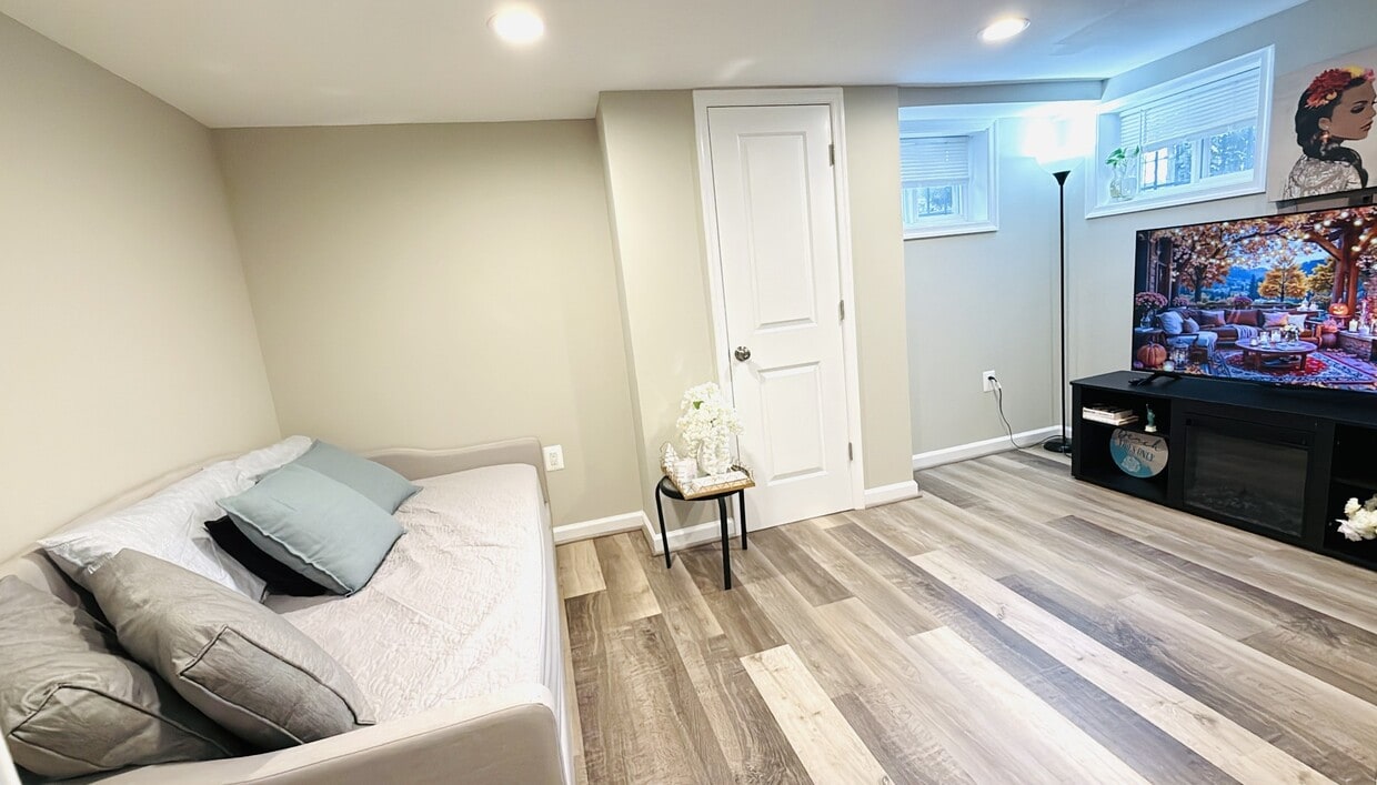 Photo - 1505 Fort Davis St SE (Washington, DC)