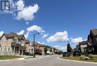 Building Photo - 82 Madoc Pl