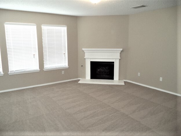 Building Photo - 1411 Plateau Dr