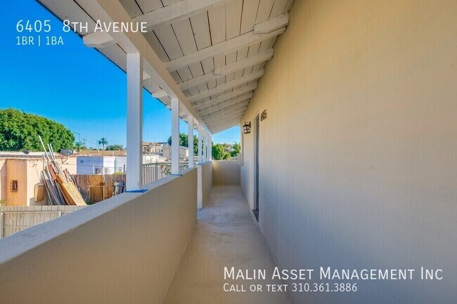 Balcón - 6405 8th Ave