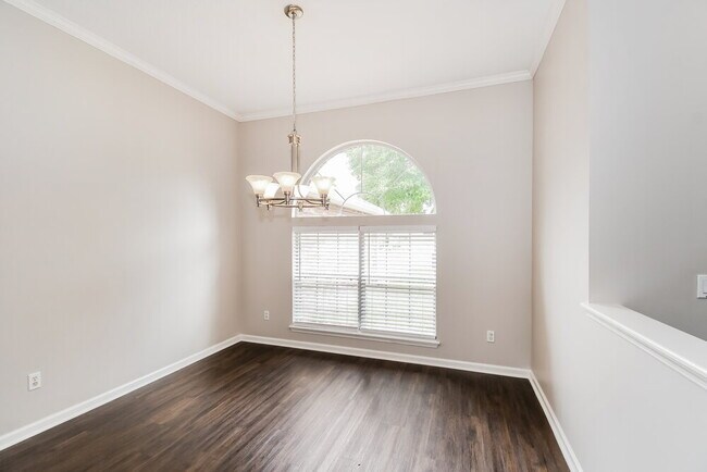 Foto del edificio - 5331 Whitecastle Ct