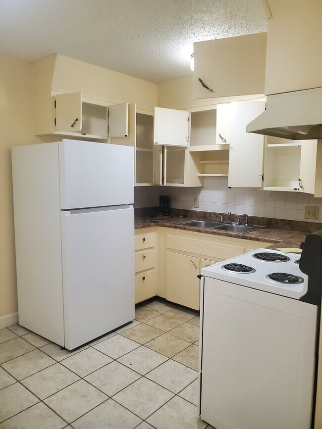 Foto del edificio - 1750 E Cherry St
