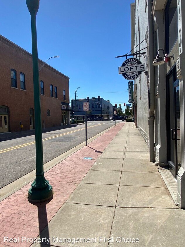 Foto del edificio - 1 br, 1 bath House - 821 Garrison Avenue A...