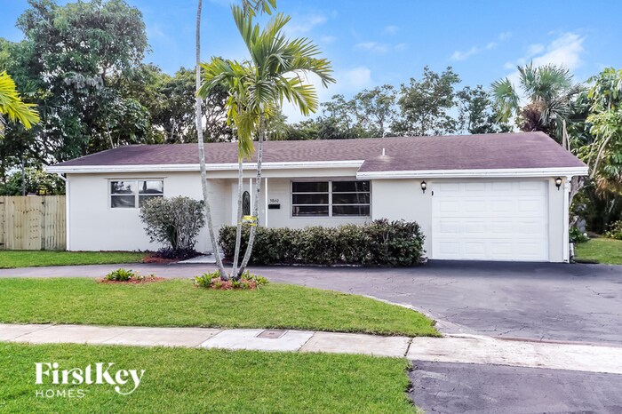 Primary Photo - 3860 NW 6th Pl