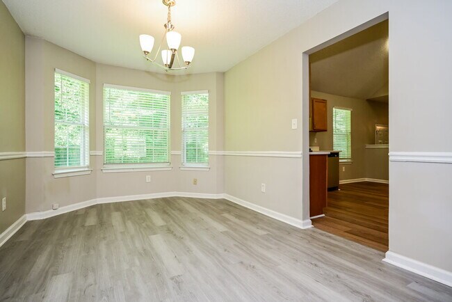 Building Photo - 125 Titan Rd