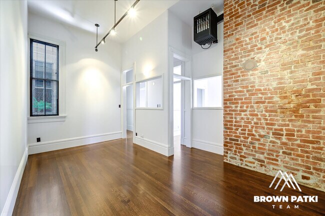 Foto del edificio - 633 York St