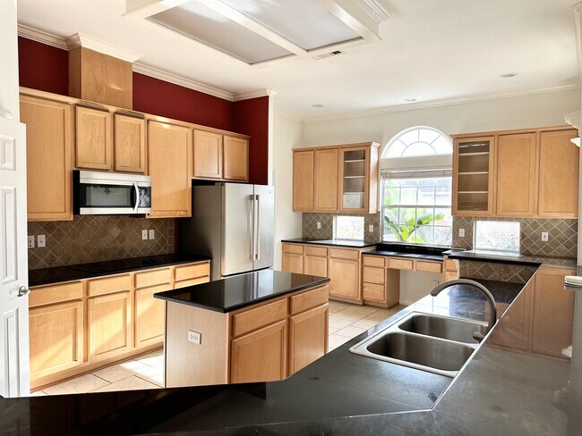 Foto del edificio - 7613 Bayonne Dr