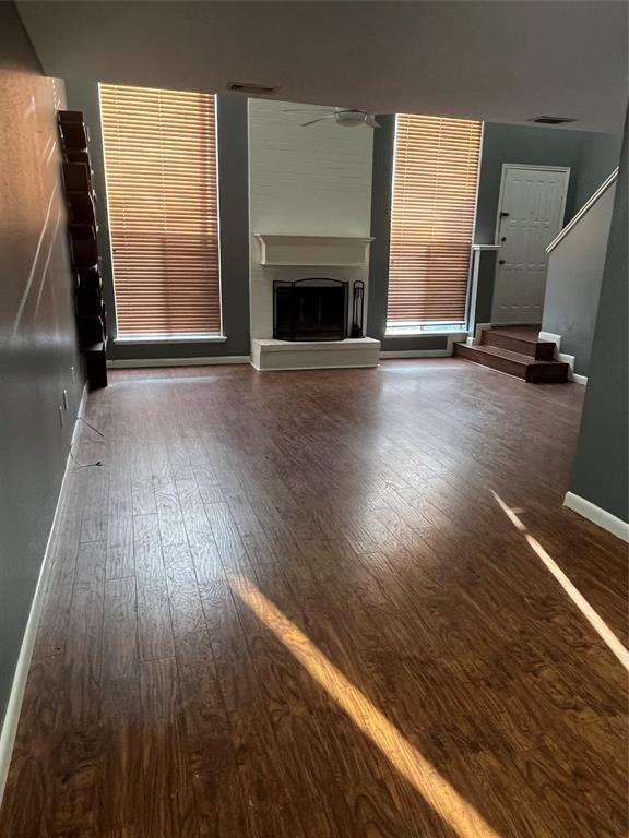 Foto del edificio - 13724 Hollowgreen Dr