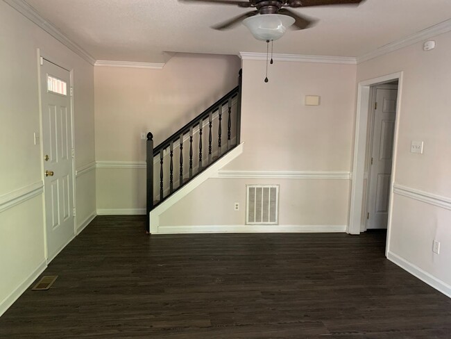 Foto del edificio - North Raleigh Townhome-Large Bedrooms -1.5...