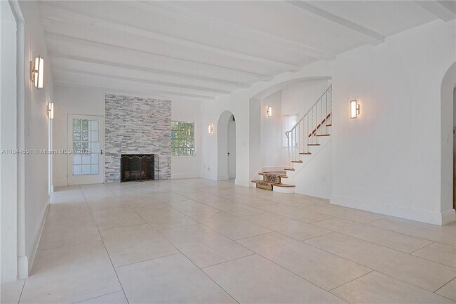 Foto del edificio - 4607 Meridian Ave