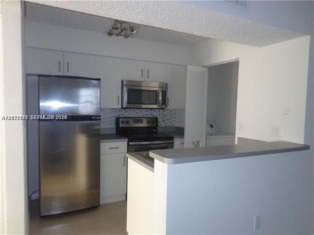 Building Photo - 1267 SW 46th Ave