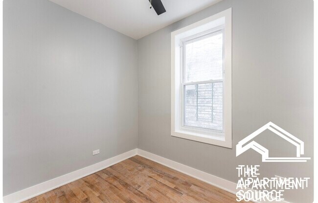 Foto del edificio - 1624 W Beach Ave