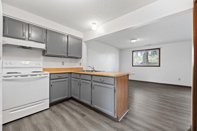 Foto del edificio - 740 Westwinds Dr