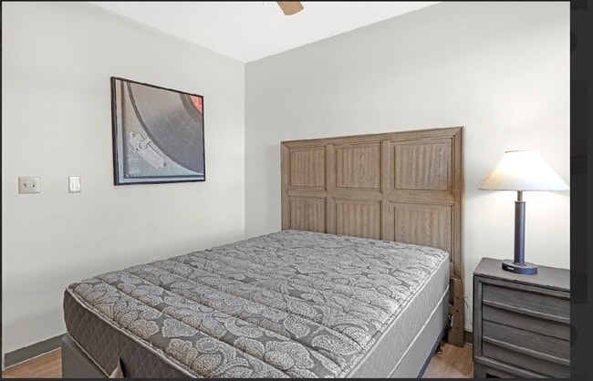 Photo - 139 N Barksdale St Apartment