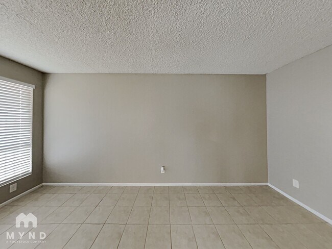 Building Photo - 4820 N 89th Ave