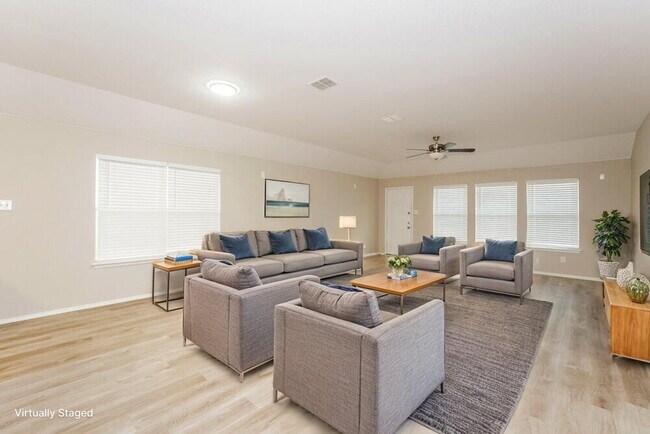 Foto del edificio - 3737 Sapphire St