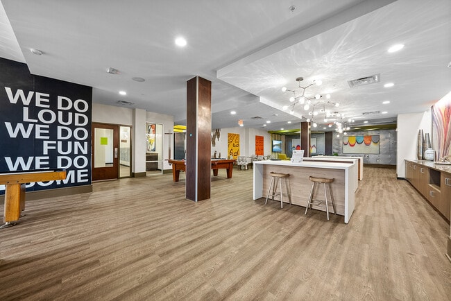 Apartamentos Park-on-Morton cerca de la Universidad de Indiana en Bloomington, casa club para residentes, sala de juegos - The Park on Morton