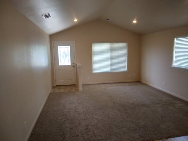 Building Photo - 3671 Agate Meadows