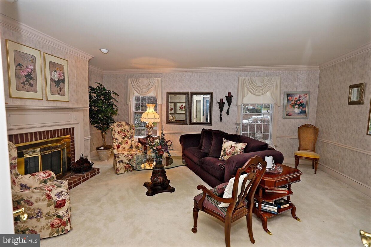 65 Hessian Run Rd Unit 33, Washington Crossing, PA 18977 Condo for