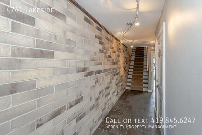 Foto del edificio - 4741 Lakeside-
