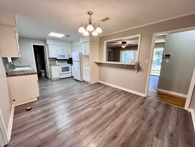 Foto del edificio - 4 Bedroom 2 Bathroom Home, Lonoke