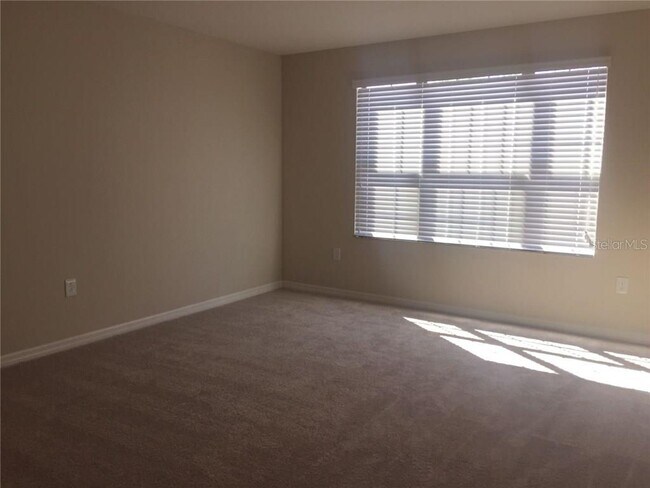 Foto del edificio - 2495 Seven Oaks Dr