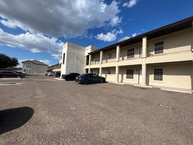 Primary Photo - 710 Alta Vista Dr