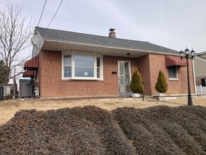 Building Photo - 705 Fallon Ave