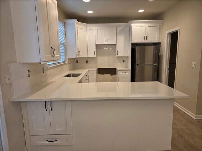 Foto del edificio - 2613 Pierce Brennen Ct NE