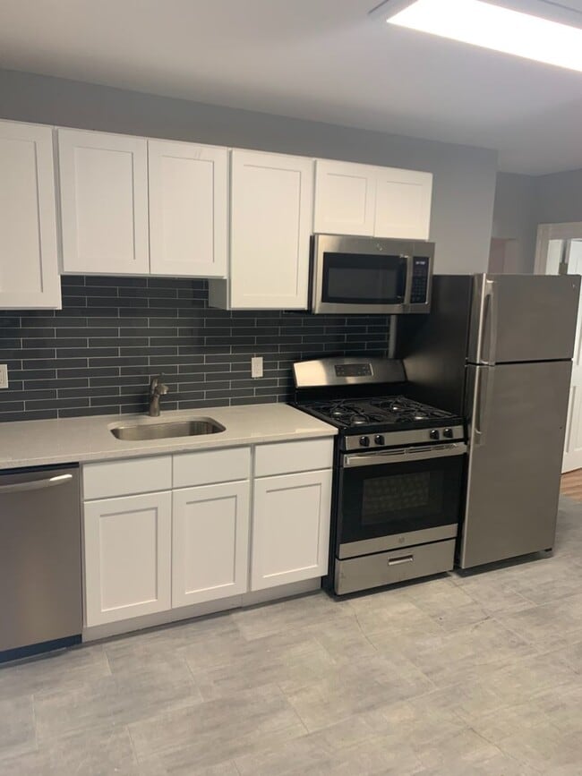 Building Photo - 24 Vine St Building Photo - 24 Vine St