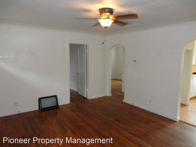 Building Photo - 2 br, 1 bath House - 7630 W. 10th Ave