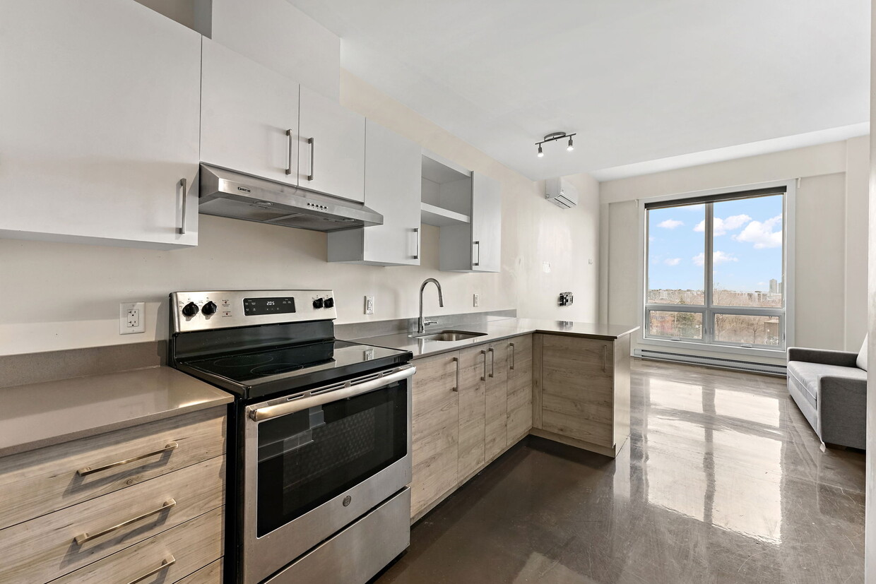 Primary Photo - 1421 Av. Argyle