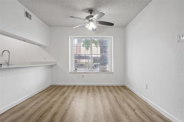Foto del edificio - 12484 Abrams Rd