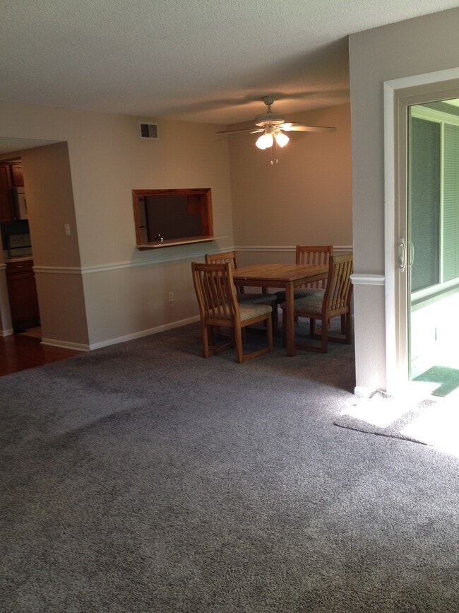 Foto del edificio - 1477 Cliff Ct