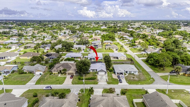 Foto del edificio - 3989 SW Jarmer Rd