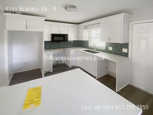 Foto del edificio - 8145 Bendell Dr