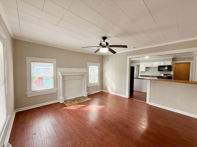 Building Photo - 409 N Crigler St