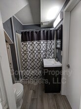 Building Photo - 213 E Main St