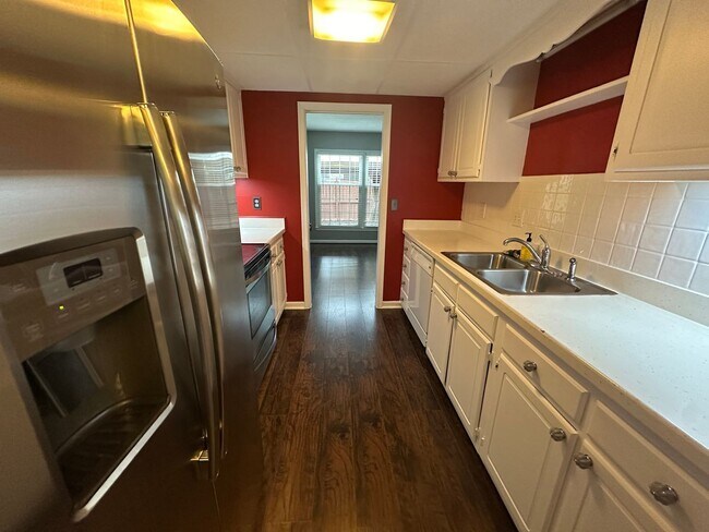 Foto del edificio - 3939 Valley Ct