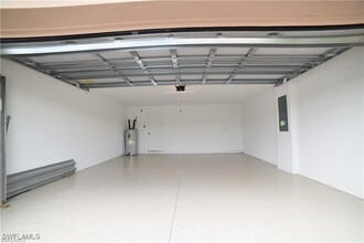 Building Photo - 2665 Vine Ave