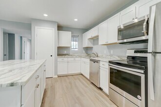 Building Photo - 5005 Georgi Ln