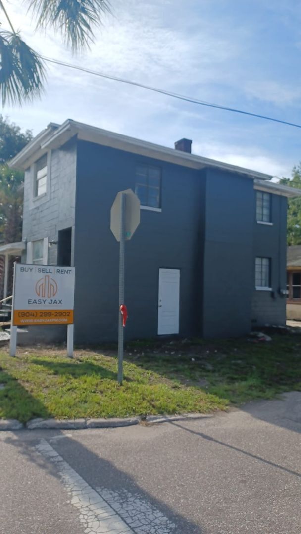 Foto del edificio - 1024/1026 W 8th St.