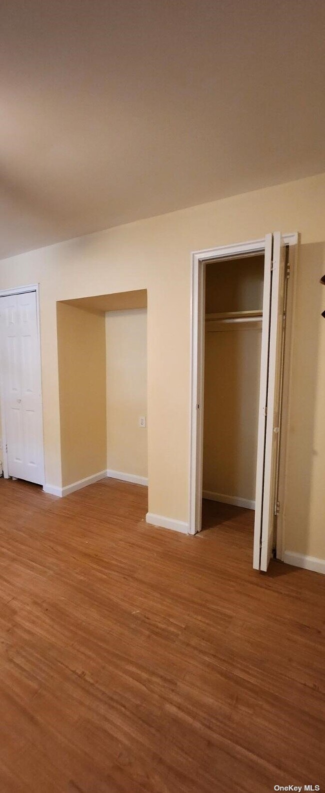 Building Photo - 571 Laurelton Blvd