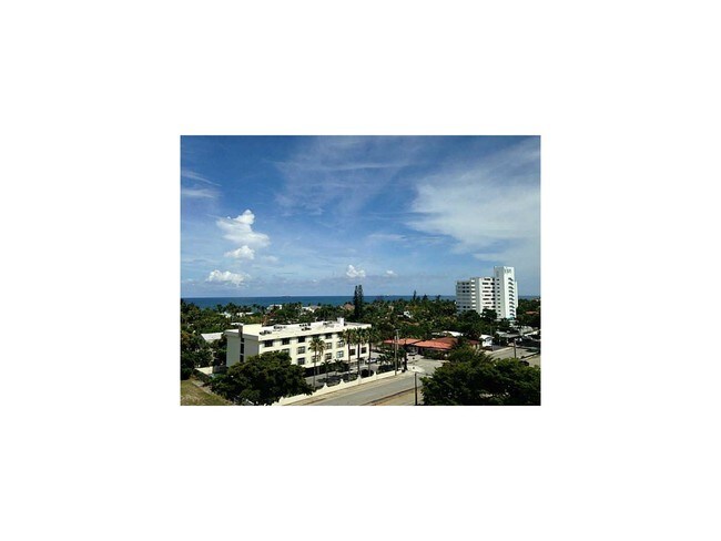 Building Photo - 3015 N Ocean Blvd