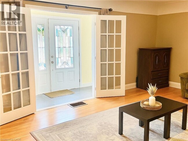 Building Photo - 439 Upper Gage Ave